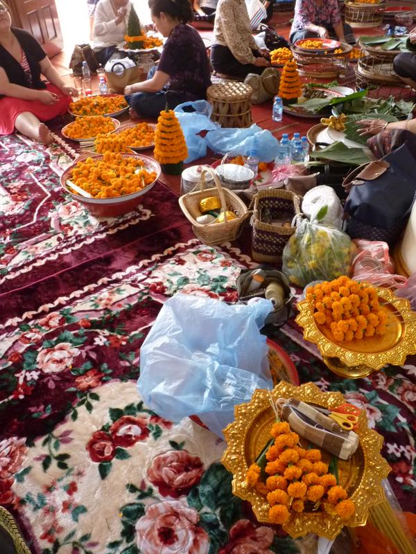 Vientiane - Festvorbereitungen im Vat Sisaket