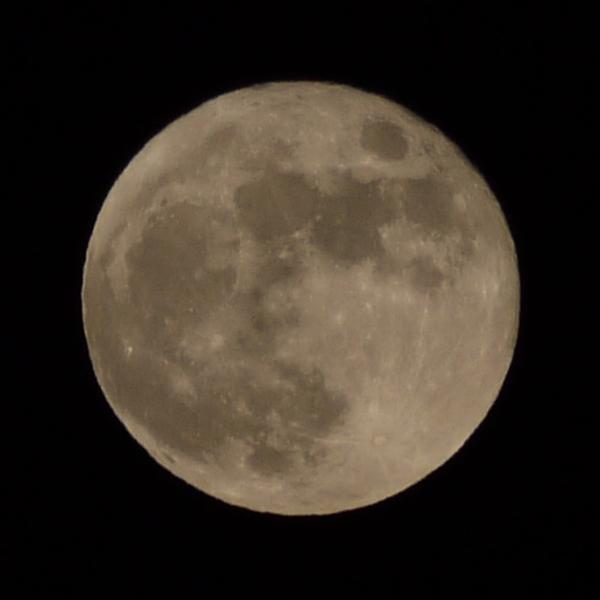 Mond 20110517 23Uhr08 600x600